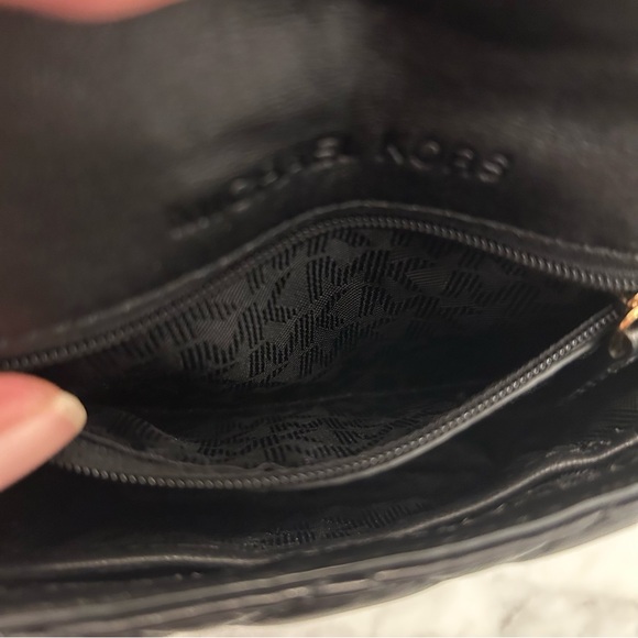 Michael Kors Sloan Black Quilted Leather Belt Bag - Picture 16 of 16